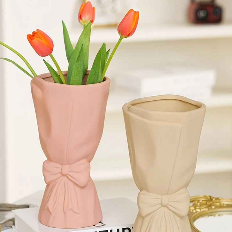 

Minimalist Ceramics Pink Vases Flowers Nordic Desk Living Room Design Vases House Aesthetic Table Vaso Per Fiori Home Decoration