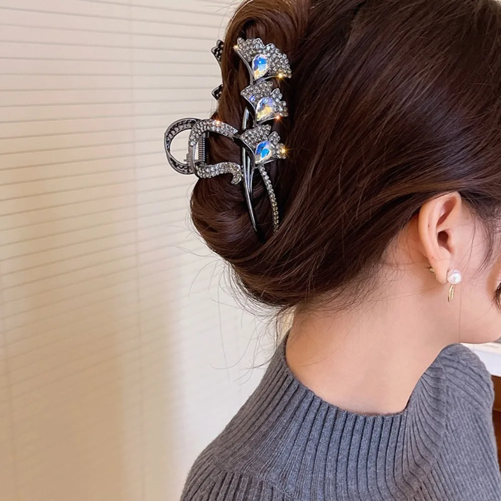 

Elegant Rhinestone Geometric Metal Ginkgo Biloba Hair Clip Women Headdress Hair Claw