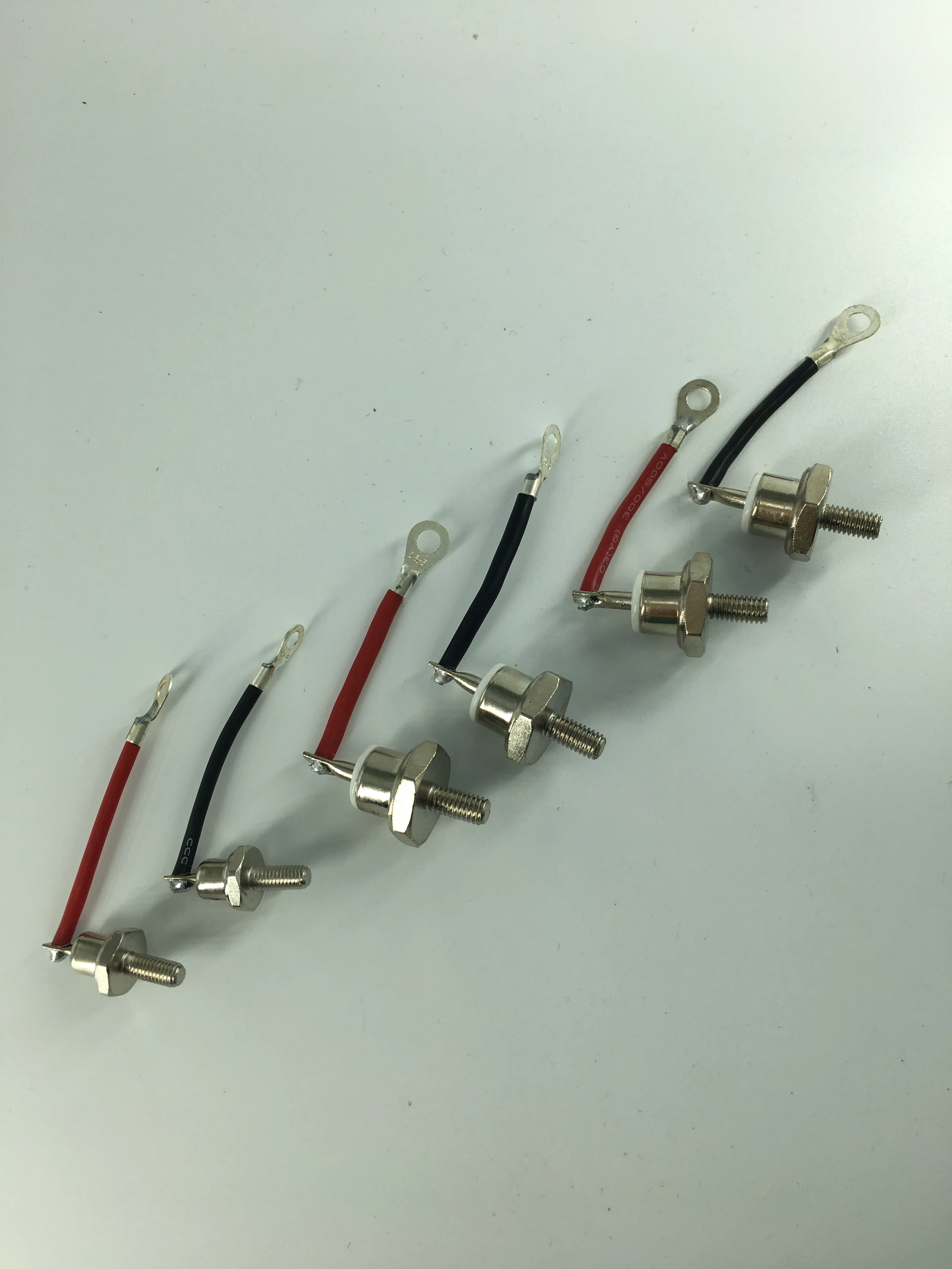 

Diode ZX70-12 Chinese Factory 5 Set/Rectifier Diode 70A Diode Suit For Brushless Alternator Service Kit For 1KW To 300KW