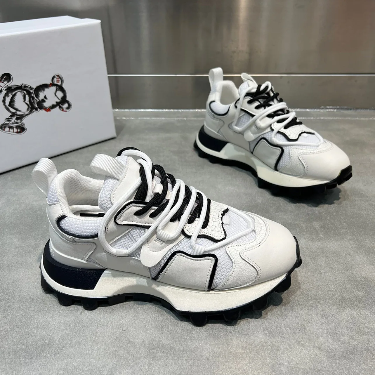 Spring Women Sneakers 2023 New Lace Up Casual Shoes Trainer Mesh Sport Running Shoes For Woman Breatheable Vulcanized Shoes