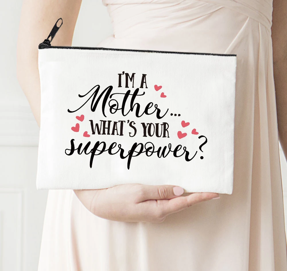 

Косметичка с надписью «мама» для женщин