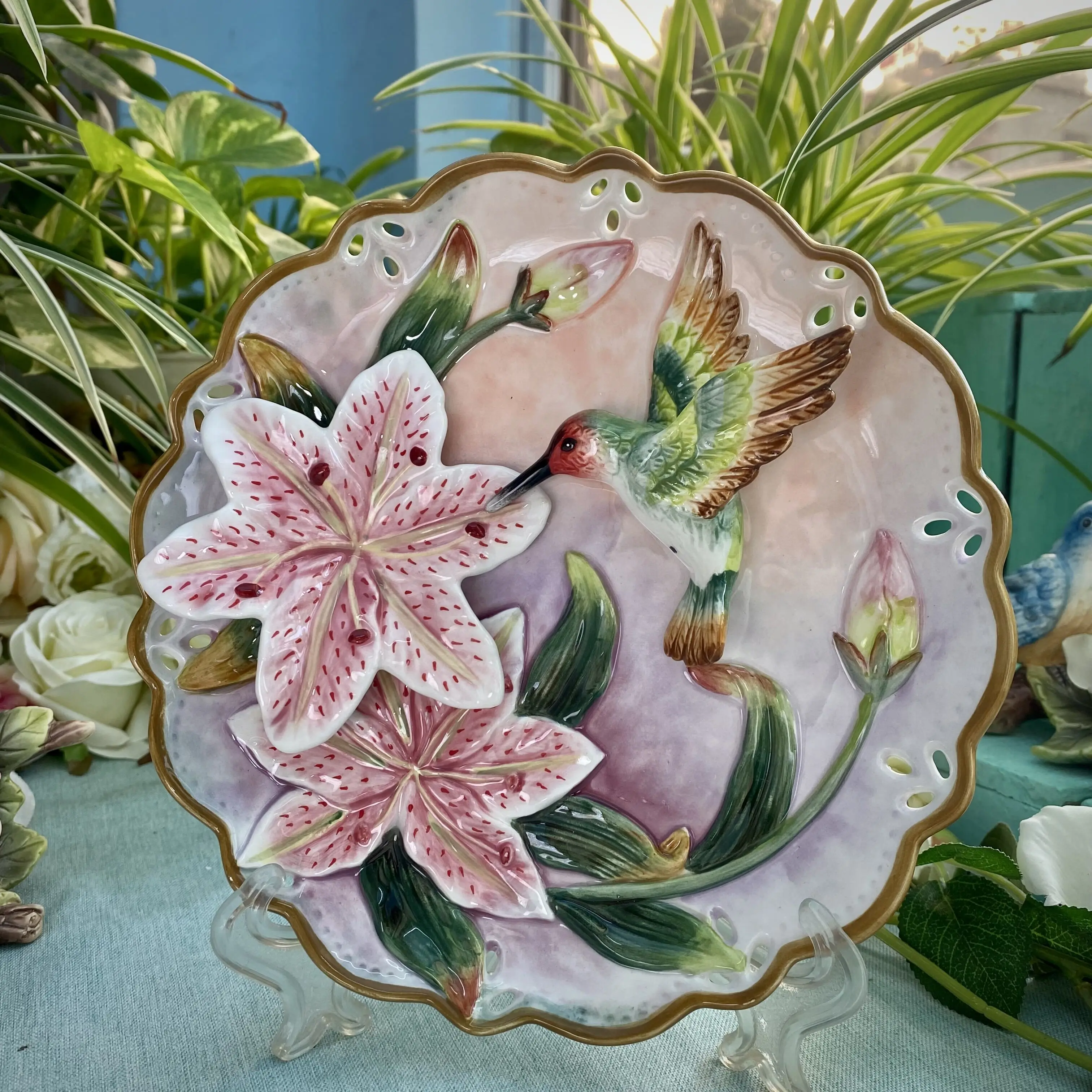 

3D Lily Hummingbird Decorative Wall Dishes Porcelain Decorative Plates Home Decor Crafts Room Decoration Accessories Figurine