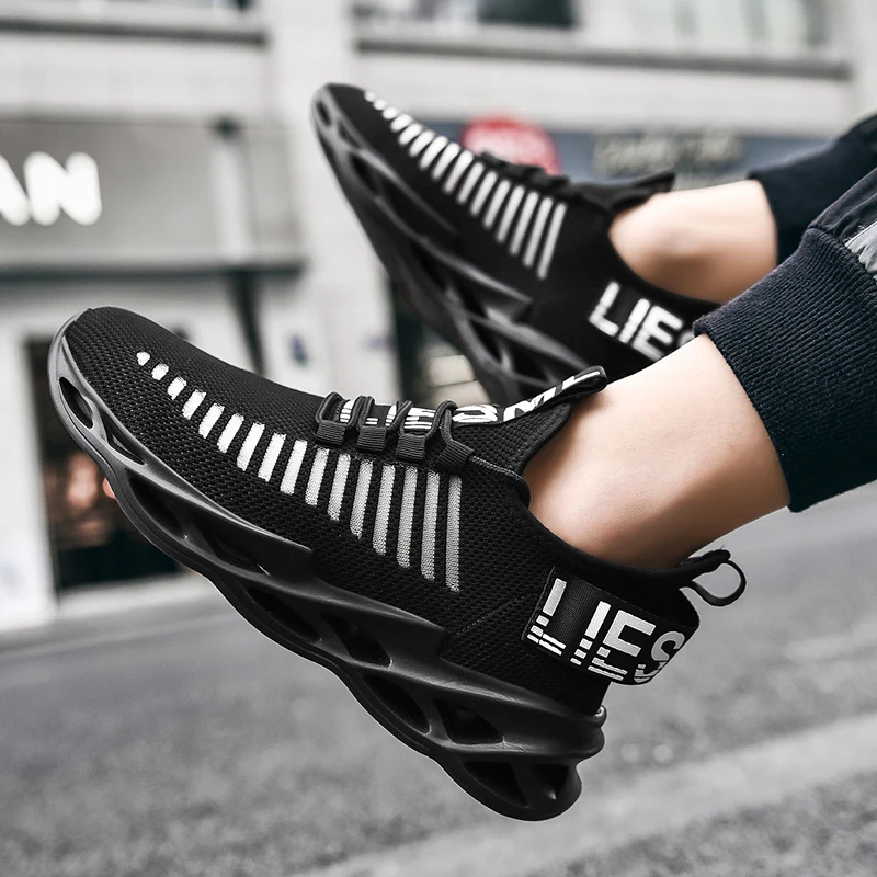 New Trend Men Sneakers Mesh Casual Shoes Lac-up Mens Shoes Lightweight Fashion Men Running Shoes Zapatillas Hombre Men Shoes