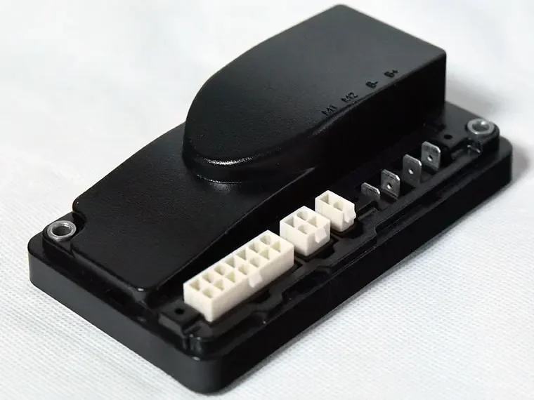 Контроллер скорости двигателя постоянного тока 1212S-2601 24 В 110 А для автомобиля с