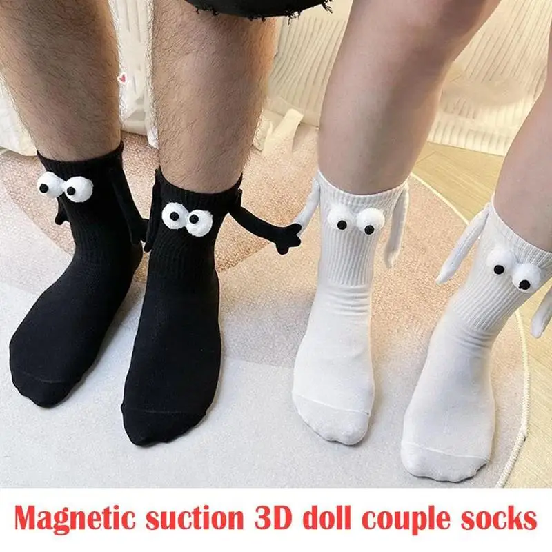 

1 Pair Cute Club Celebrity Funny Creative Magnetic Attraction Hands Black White Cartoon Eyes 3D Doll Couples Sox Socks