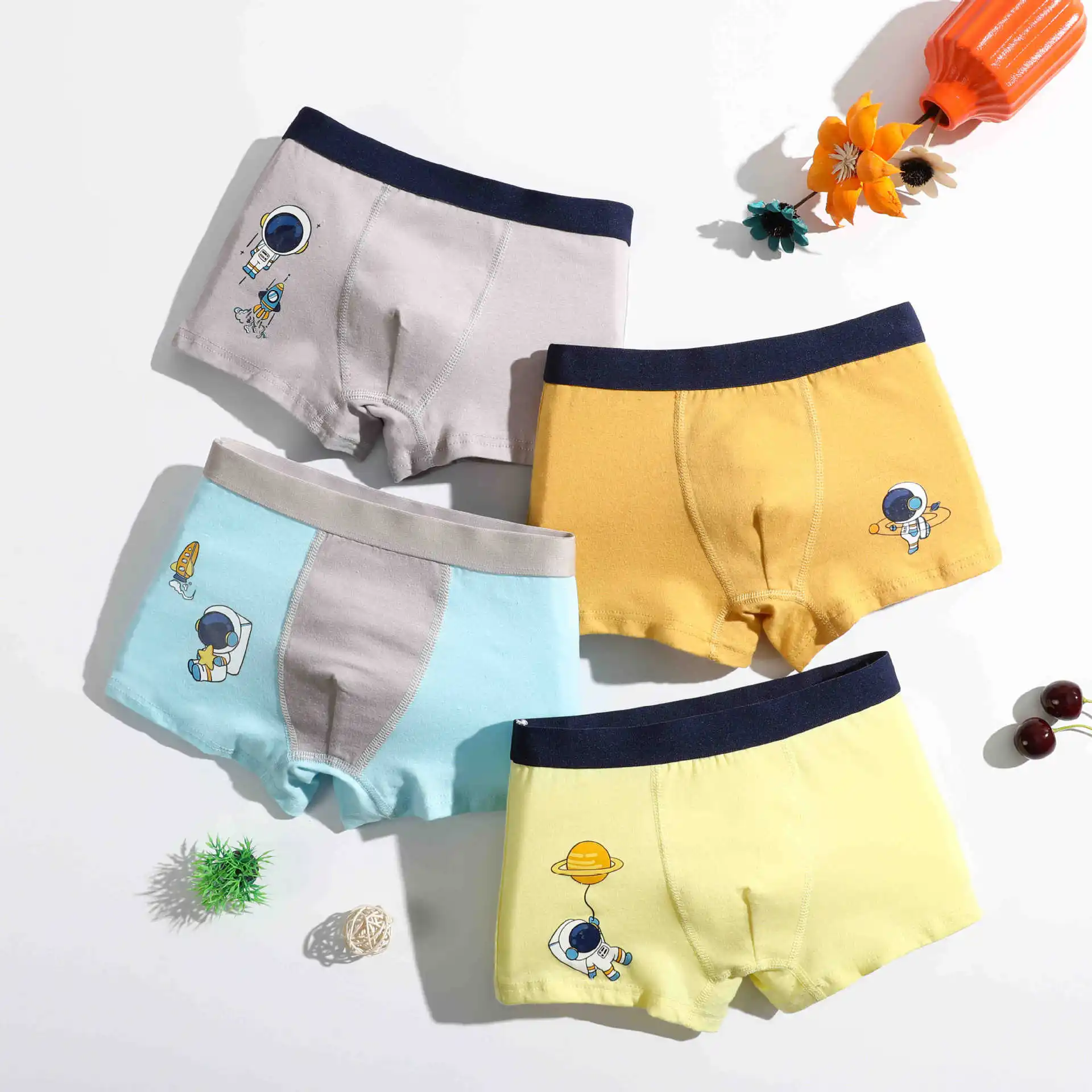 

4-Packs Children's Four Corners Comfortable Cotton Boy Boxer Cartoon Airplane Crocodile Boys Underwear Suitable for Boys Over 8