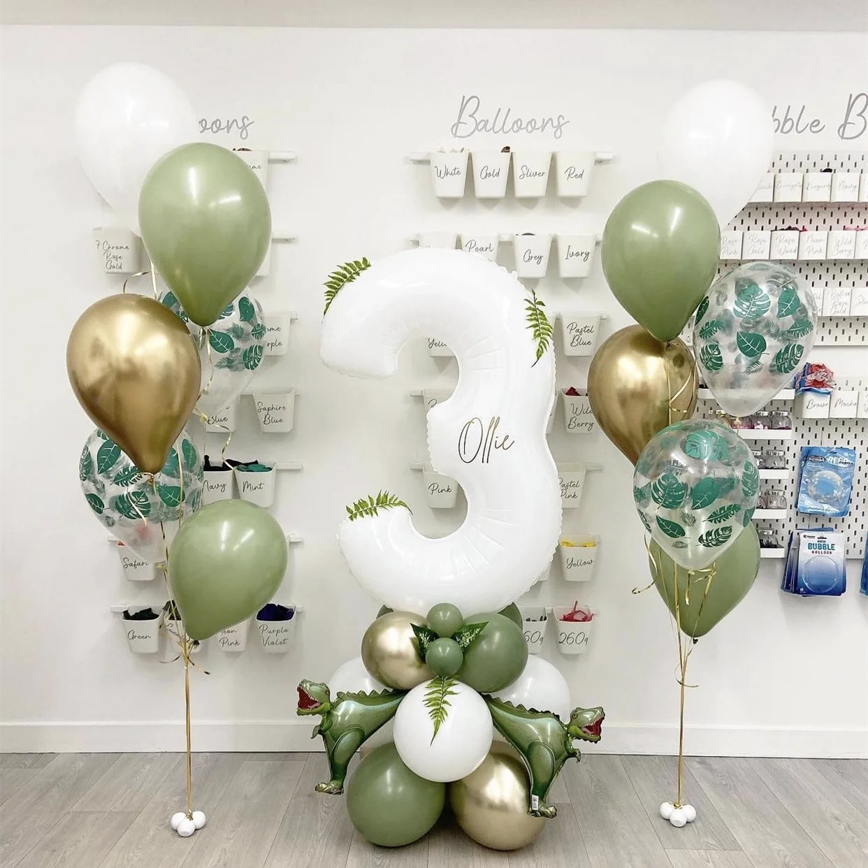 

32Pcs/set Jungle Animal Balloon Kit With White Number Dinosaur Foil Balls For Kids Birthday Party Decoration DIY Home Supplies