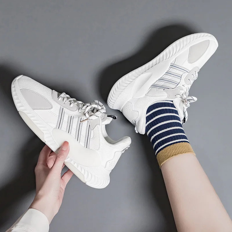 2023 new Color Matching Couple Sports Shoes Fly Woven Breathable Running Shoes Soft Sole Casual Shoes