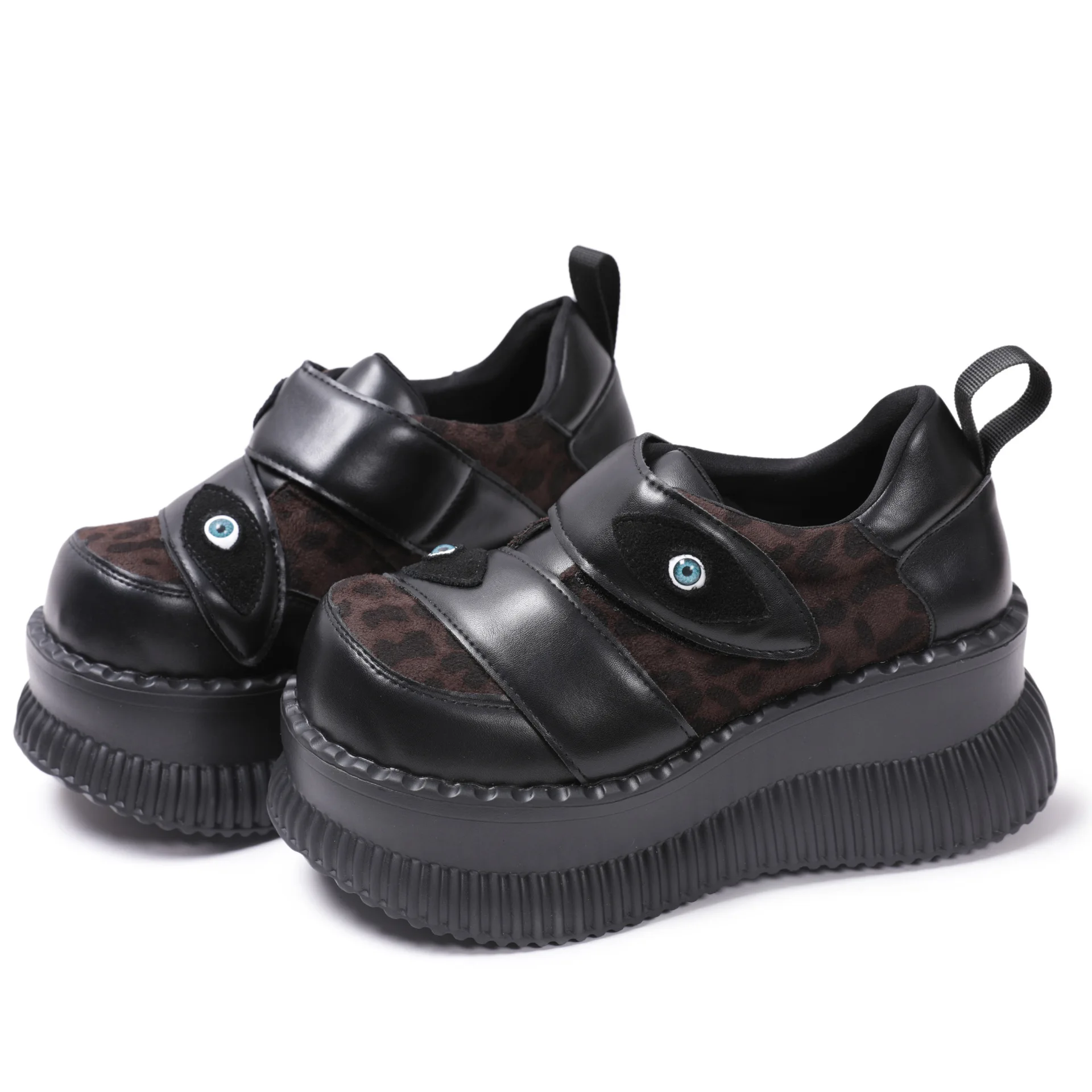 Маленькие кожаные туфли с леопардовым принтом на толстой подошве женские темные