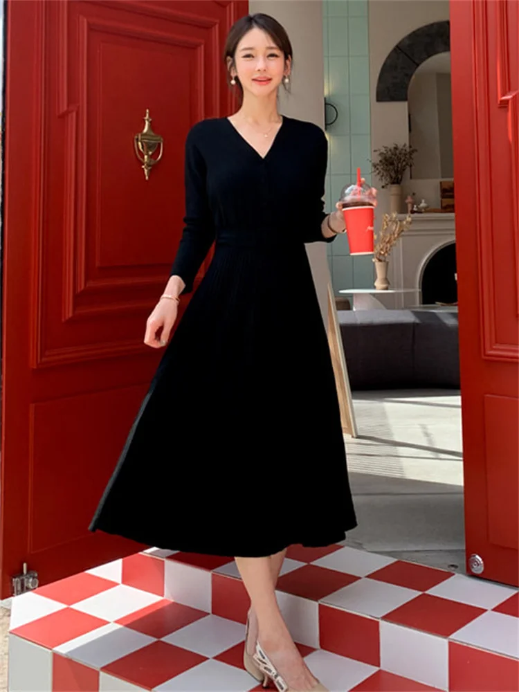2022 New Women's Spring Autumn Temperamet Solid Color V Neck Button Belt All Match Pleated Long Dress For Fashion Y2k Clothes |