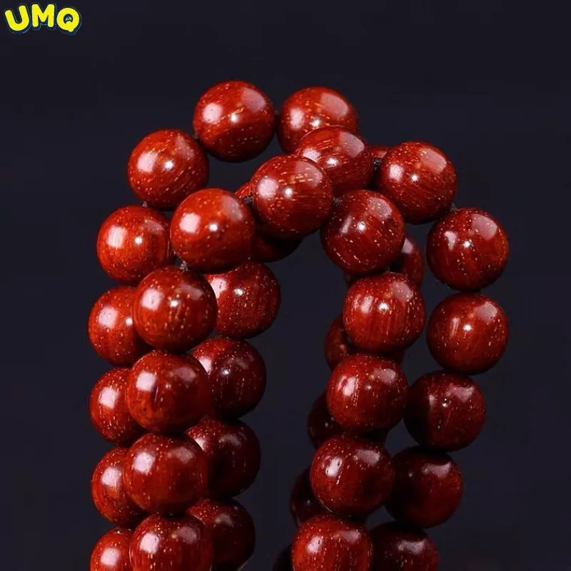 

Звёзды из красного сандалового дерева