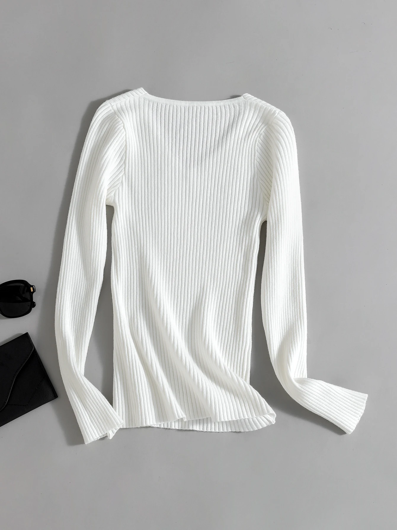 Женский трикотажный свитер GIGOGOU с V-образным вырезом