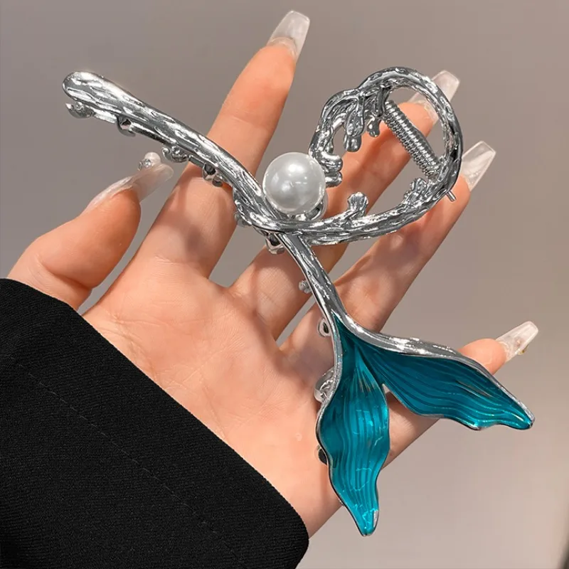 

Large Mermaid Tail Metal Hair Claw Clip Pearl Alloy Shark Clip Women Ocean Blue Fish Tail Hair Clips Hair Accessories Jewelry