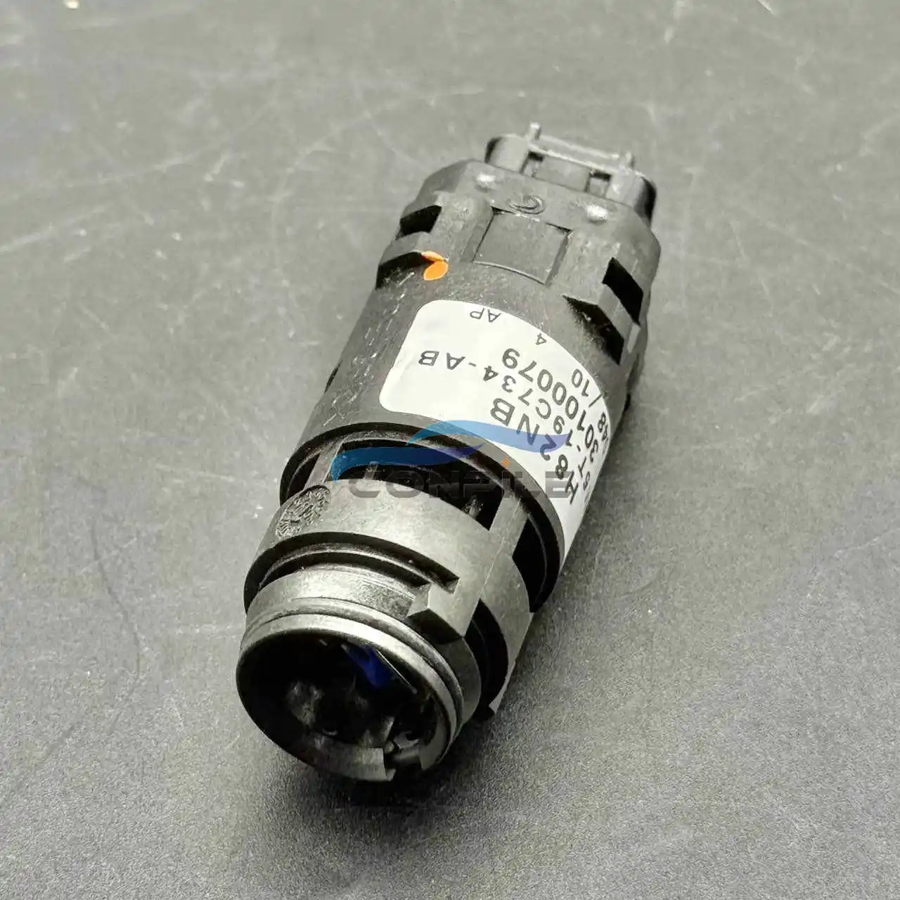 

1 шт. для 05-13 FORD Focus EcoSport Fiesta Датчик температуры в помещении