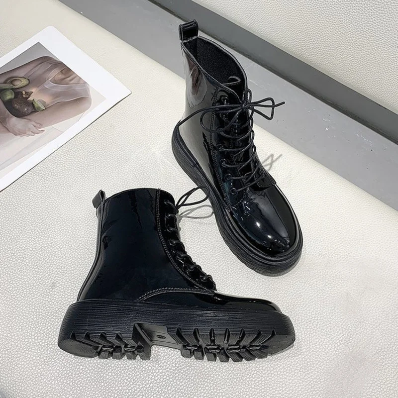 

2021 Autumn And Winter New Round Toe Thick Heel Lace-up Short Boots Women's Casual Thick-soled Martin Boots For Female