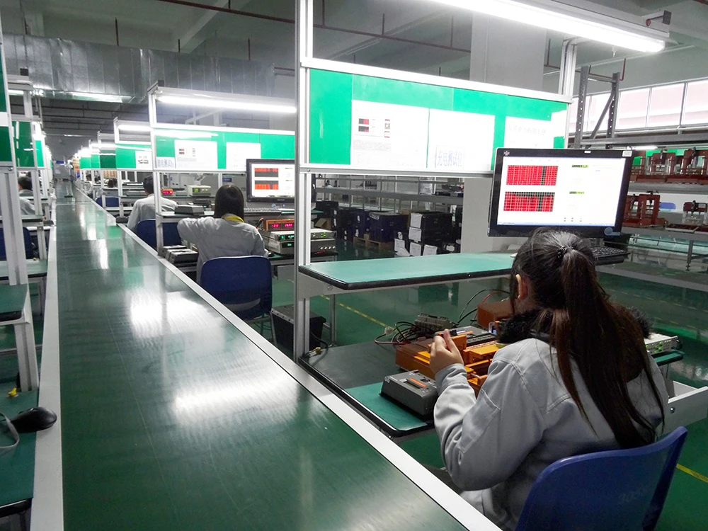 Контроллер солнечной батареи с двойной батареей MPPT фотоконтроллер заряда в 30 А