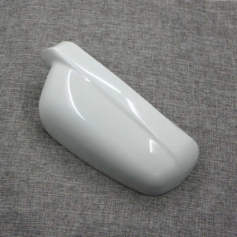 

Apply to Passat B5 Exterior reversing mirror housing Reflector cover white