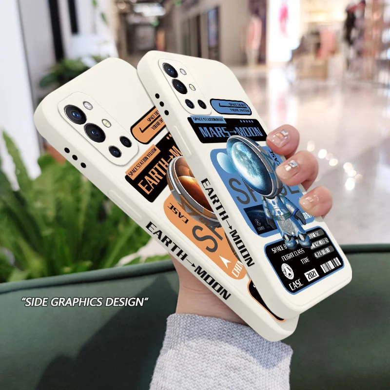 

Looking Astronaut Phone Case For Oneplus 9R 9RT 9 8T 8 7 7T Pro 5G Liquid Silicone Cover