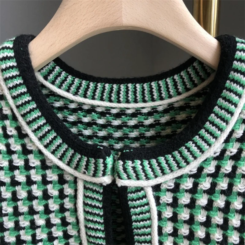 Весна 2022 новый дизайн Женский вязаный кардиган зеленого цвета с квадратной