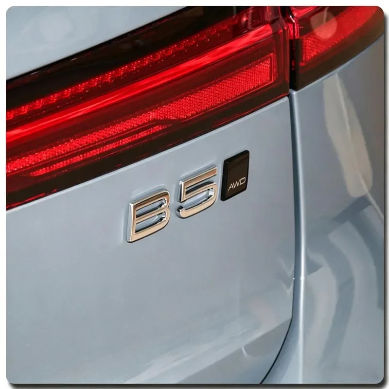Фото Наклейка-эмблема 2026 Hot For Volvo Black Edge Metal Badge R Design AWD Moose Test Logo Decals для автомобилей Volvo Ocean V40 V60 V90 XC60 XC90 №2