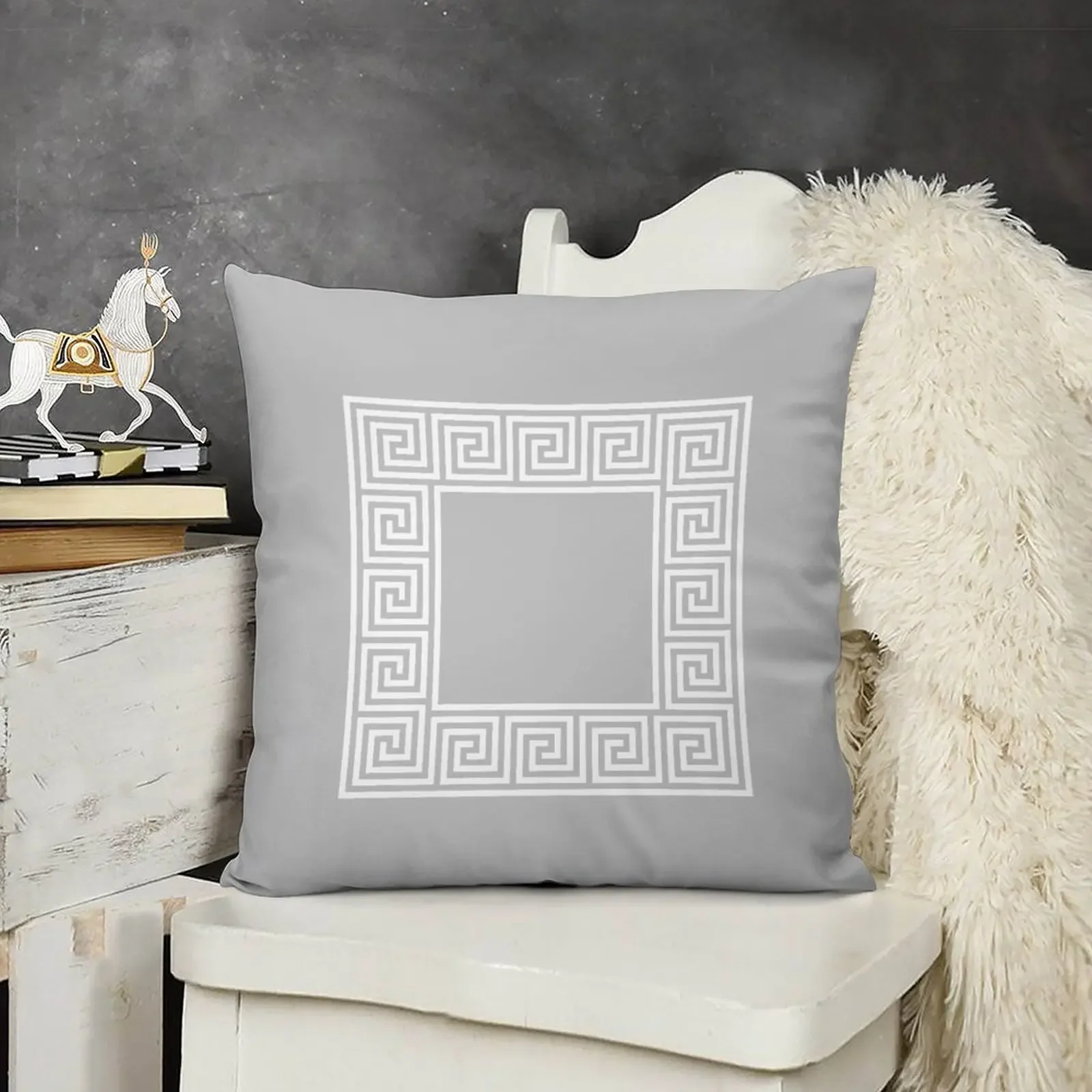 Серебристо-серый греческий ключ Meander квадратная декоративная подушка диванные