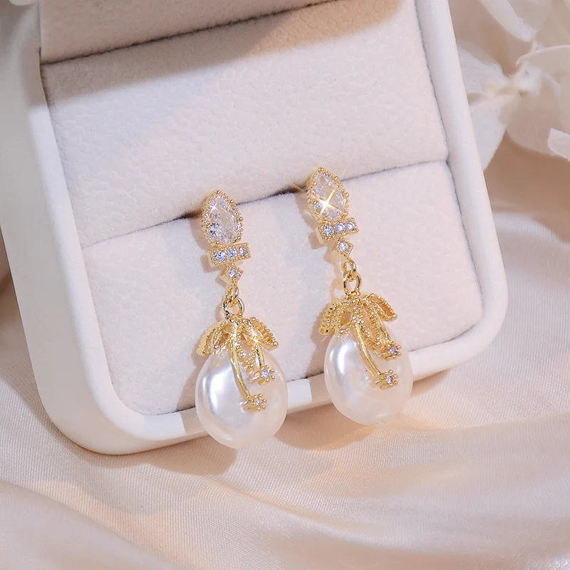 

New Design Fashion Jewelry Exquisite Zircon Retro Pearl Ins Hot Selling Earrings for Woman Holiday Party Gifts Earring