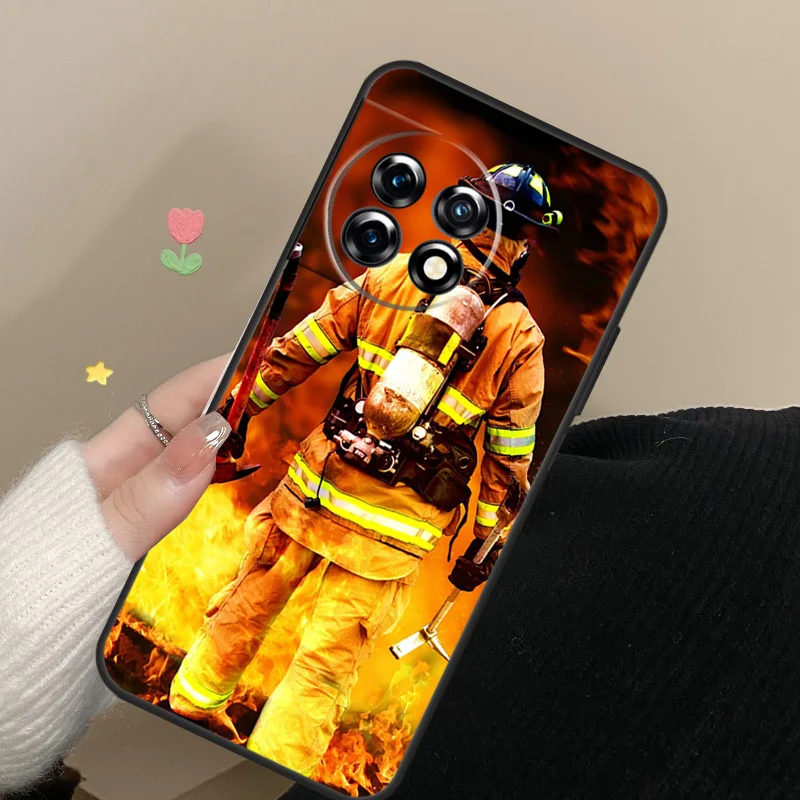 Фото Чехол Firefighter Heroes Fireman для OnePlus Nord 4 CE 3 2 Lite N30 N20 9 10 Pro 8T 9RT 10T 11 OnePlus 13 12 R Cover №2
