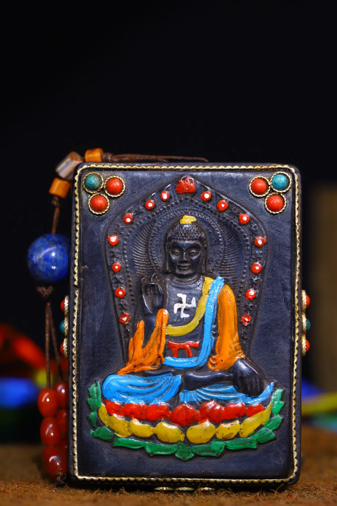 

3" Tibetan Temple Collection Old natural horn Painted Gem Dzi Beads Shakyamuni lotus platform Buddha Amulet pendant Dharma