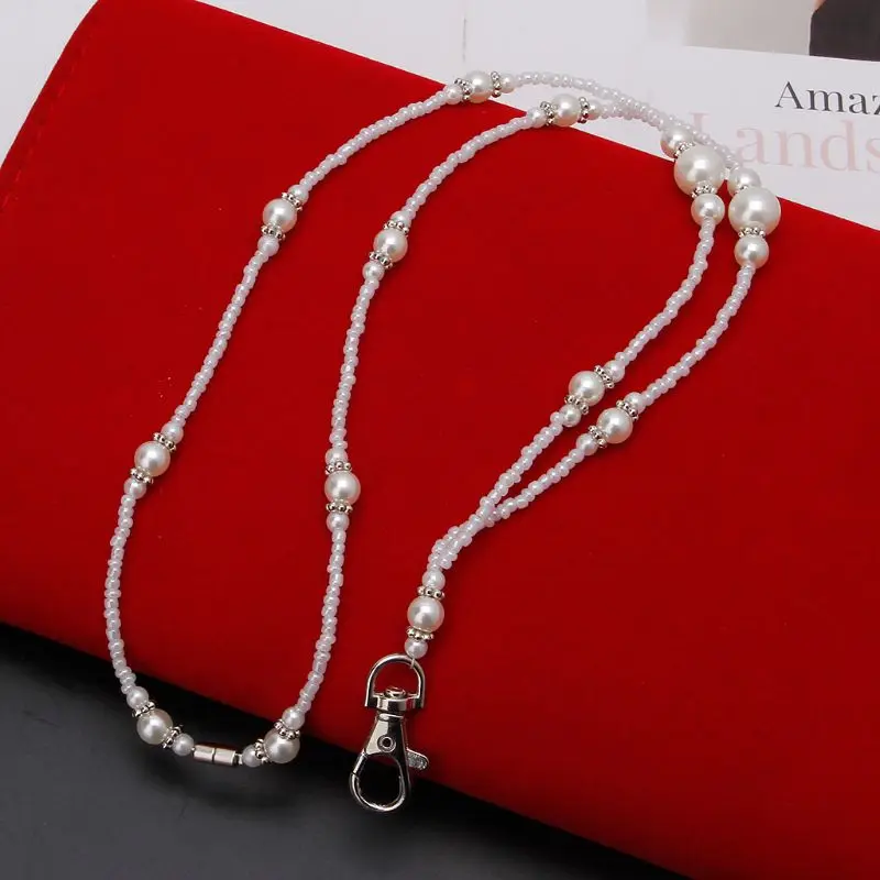 

Ожерелье с бусинами из белого жемчуга с магнитной застежкой