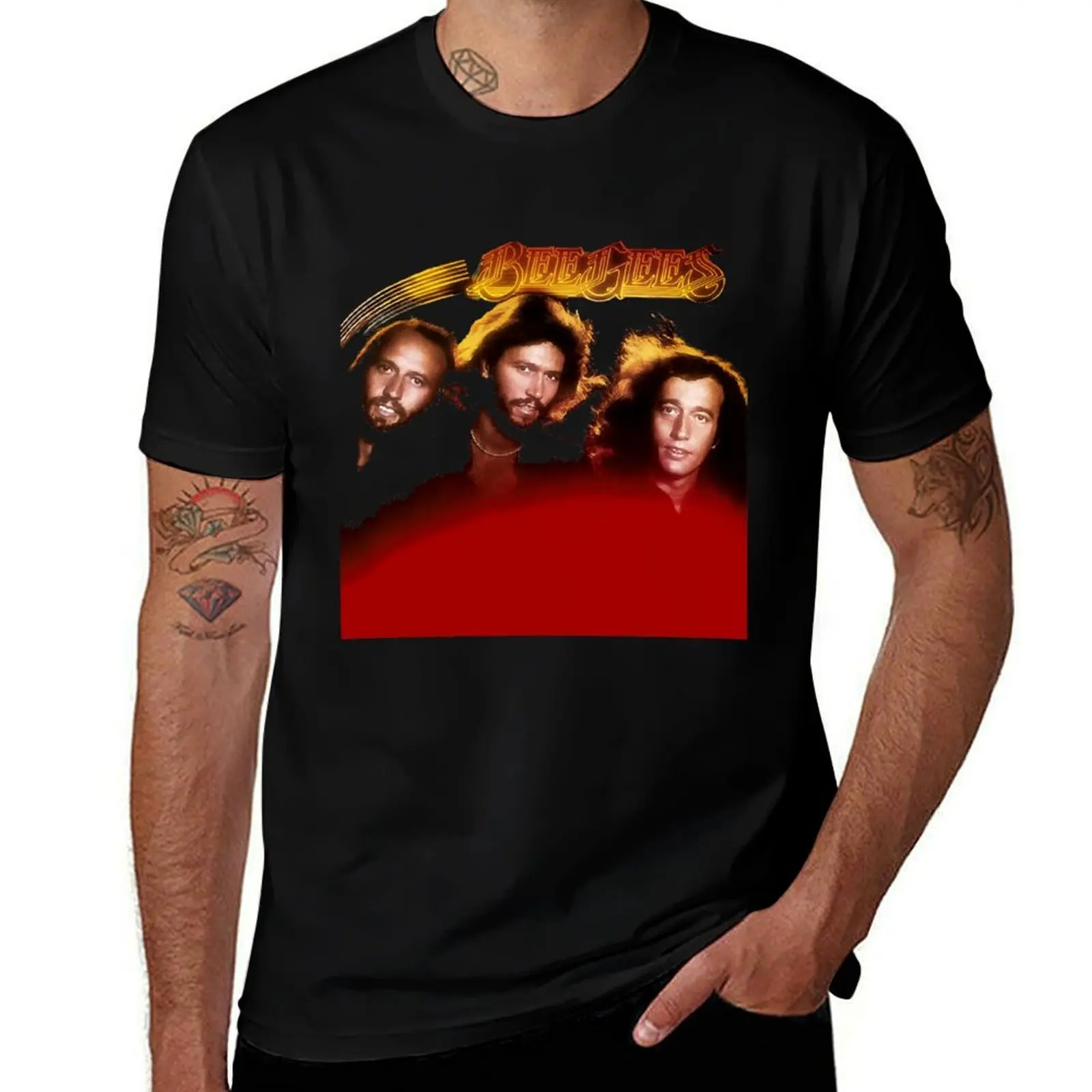 Фото Футболка Sprits Having Flown Bee Gees, устойчивая к пятнам, повседневная футболка №1