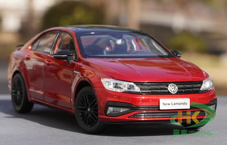 Фото Масштабная модель автомобиля 1:18, оригинальная заводская, SAIC VW New Lingdu, задняя версия New Lamando, из сплава №4