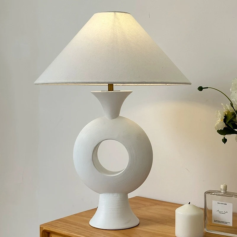 Современная настольная лампа AiPaiTe из смолы доступны разные цвета настольные