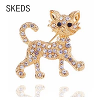 skeds luxury crystal cute cat brooches for women lady kitten rhinestone badges suit clothing metal animal brooch pin jewelry