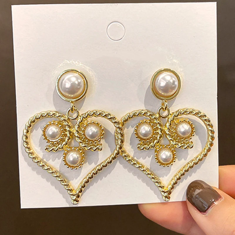 

Gold Plated Heart Hollow Dangle Baroque Pearl Earrings Vintage Fashion Simple Women's Jewellery Unusual Earrings 2022