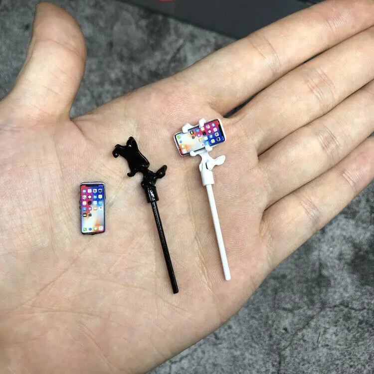 

1/12 Scene Photography Props Mini Selfie Stick Mobile Phone Model for 6"