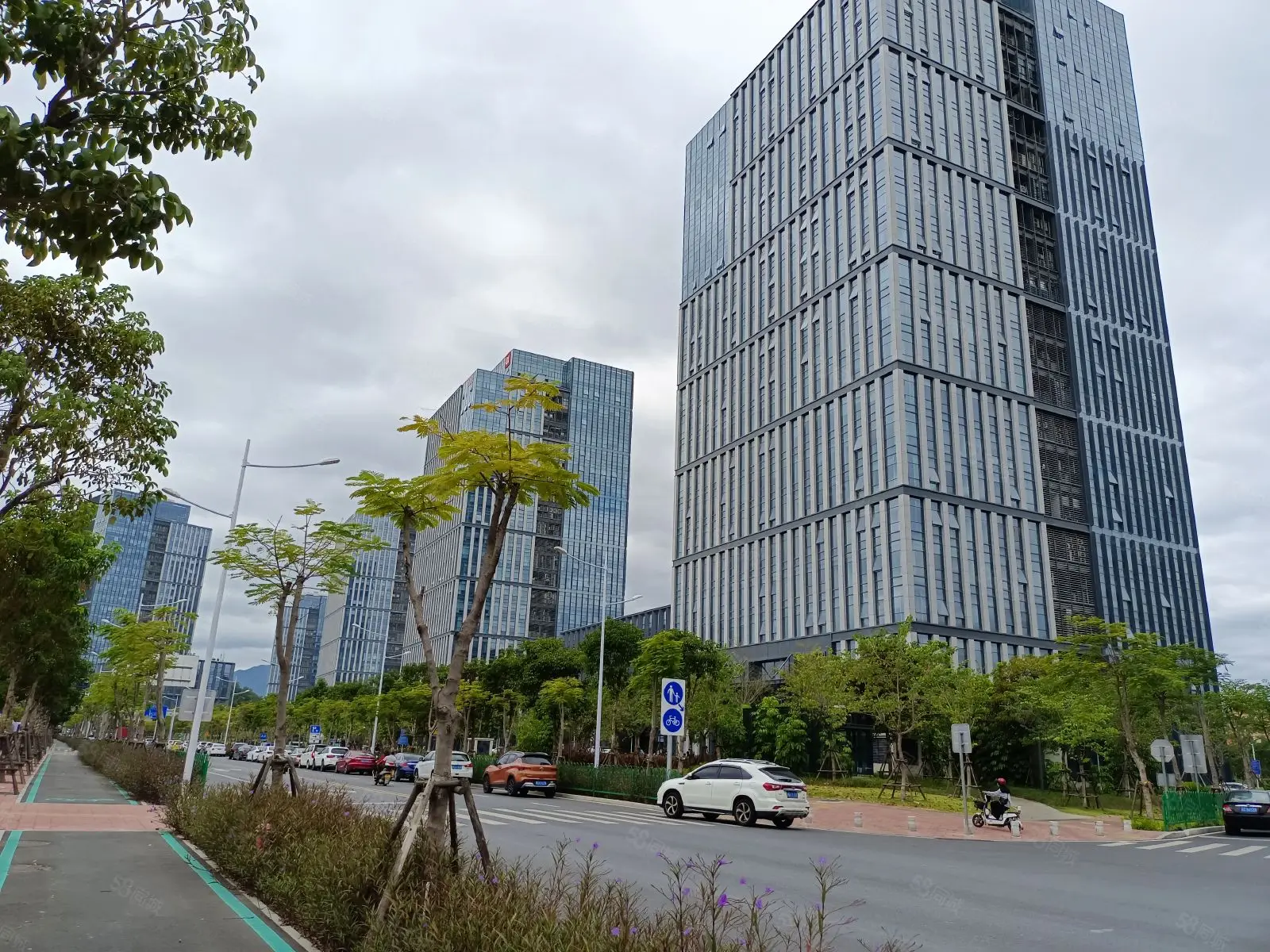 Новый и оригинальный модуль контроллера plc FX3U-32MT/DSS по хорошей цене