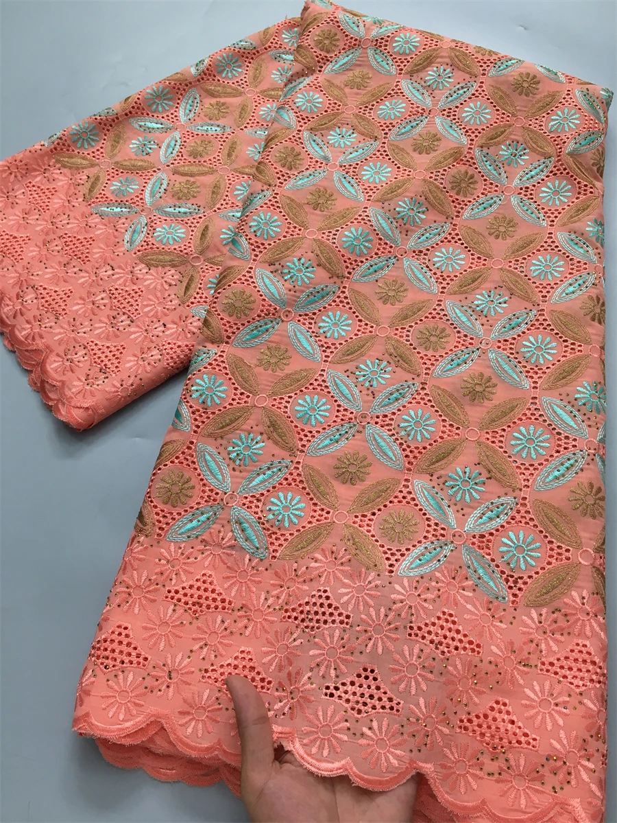 Швейцарское кружево с камнями 2.5 ярда