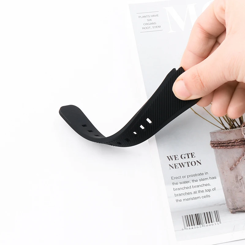 Men's and women's silicone band 22mm needle buckle Suitable for Samsung watch 46mm smart waterproof rubber watch band S4