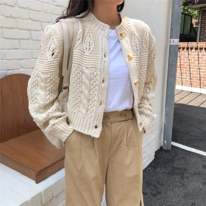 

2022 Women Kintted Long Sleeved Cardigans Casual Twisted Autumn New Sweet Vintage Solid Thicken Slim Short Sweaters Purple Beige