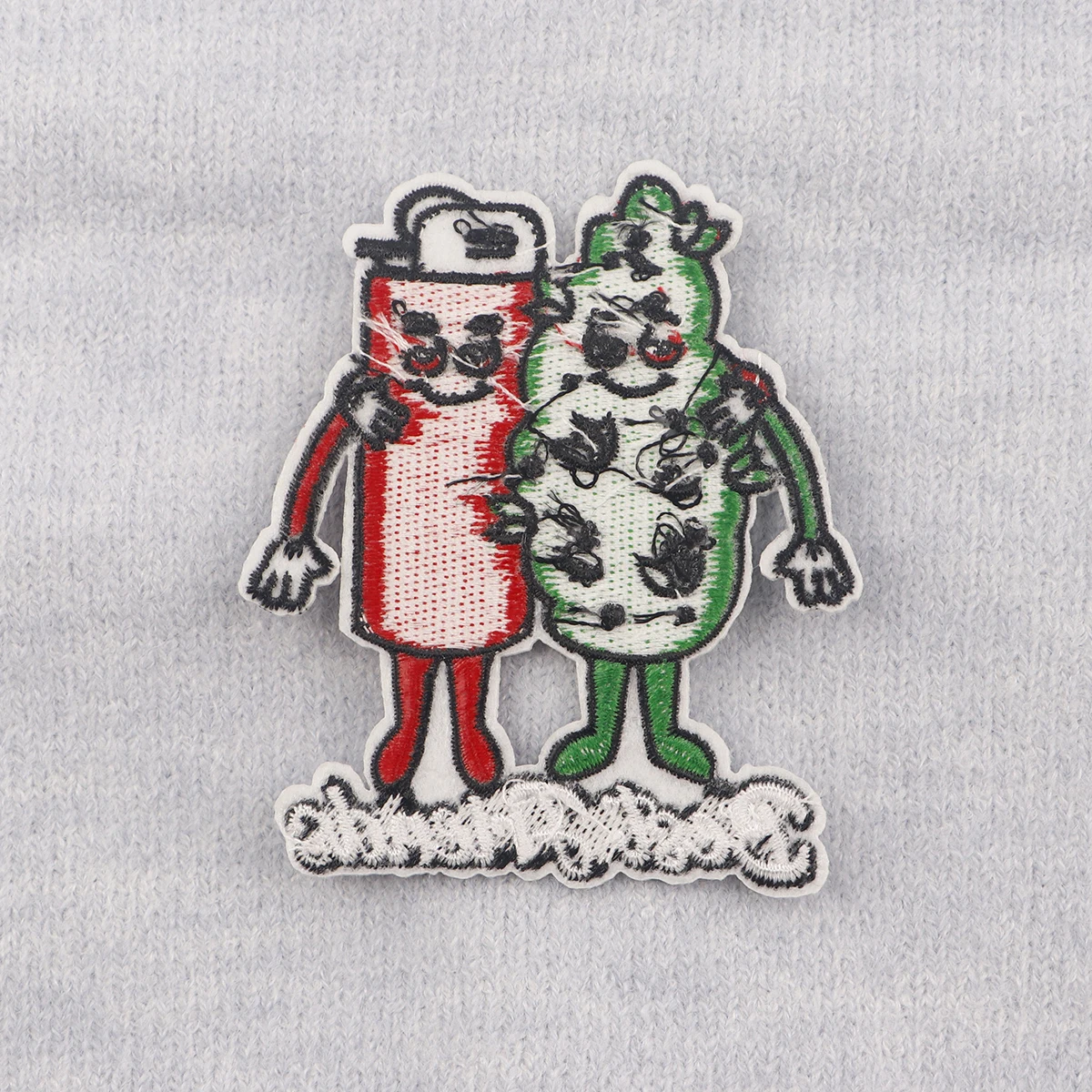 Нашивки с вышивкой Лучшие друзья зажигалки и листья