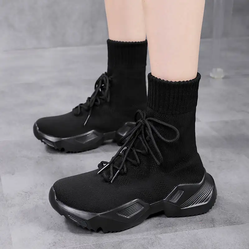 

Minimalist Women's Sports Sneakers Luxury Designer Trainer Sport Shoes Woman Chossure Running Tennis Summer Sports Shoes Tennis