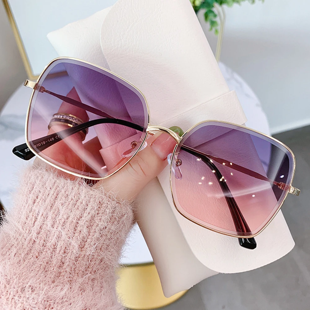 

Metal Rim Oversized Aesthetic Sunglasses Sun Shade Anti-Glare Eyeglasses Women's Outdoor Eyeglasses Photo Props d88