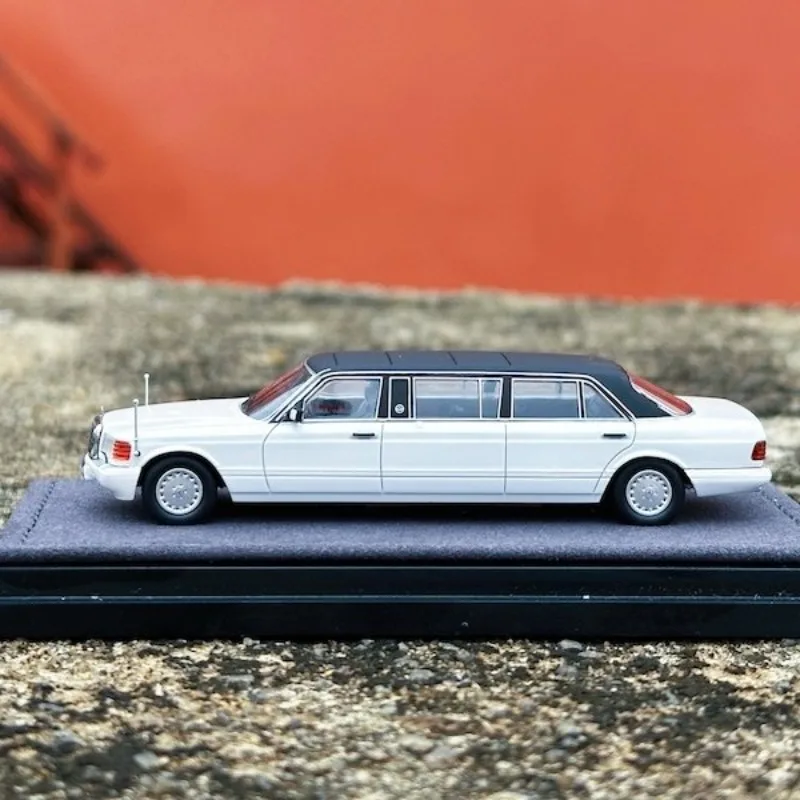 Фото Предзаказная модель автомобиля MZS 1:64 S-Class W126 TRASCO 1000SEL из литого сплава, коллекционная игрушка для мальчиков, подарок для друзей. №3