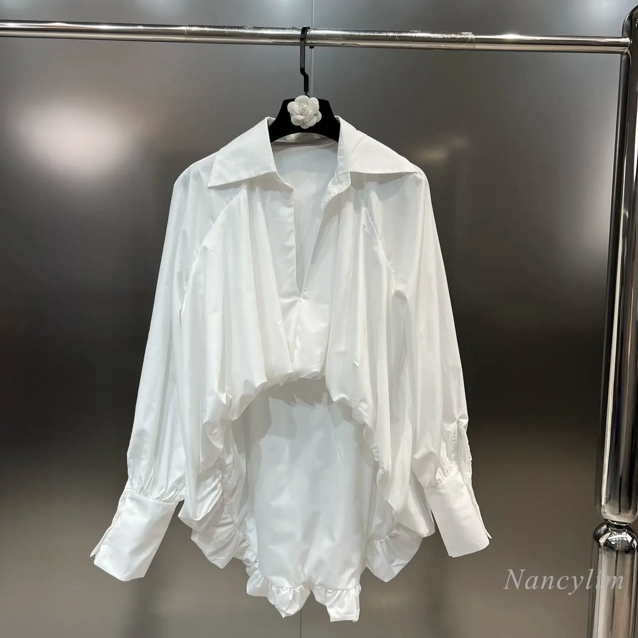 

2022 Fall Lapels Batwing Long Sleeve White Shirt for Women Front Short Back Length Elastic Loose Puffy Top Irregular Blusas
