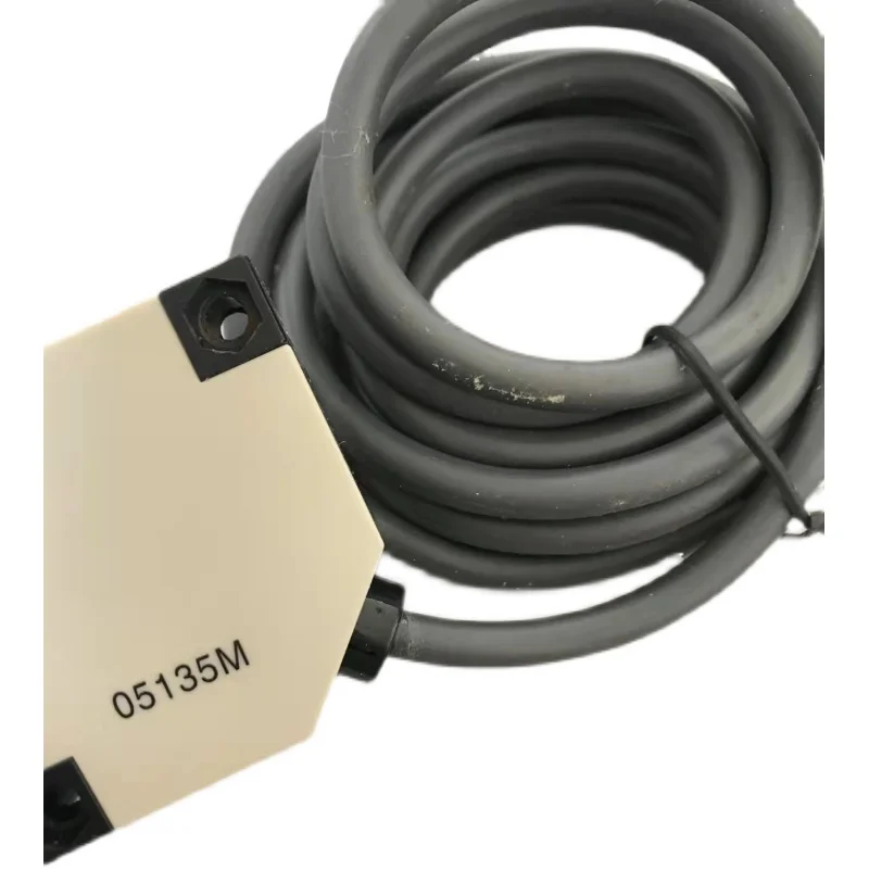 Аутентичный E3JK R4M1 4M2 DS30M1 5DM1 5DM2 RR11 RR12-C