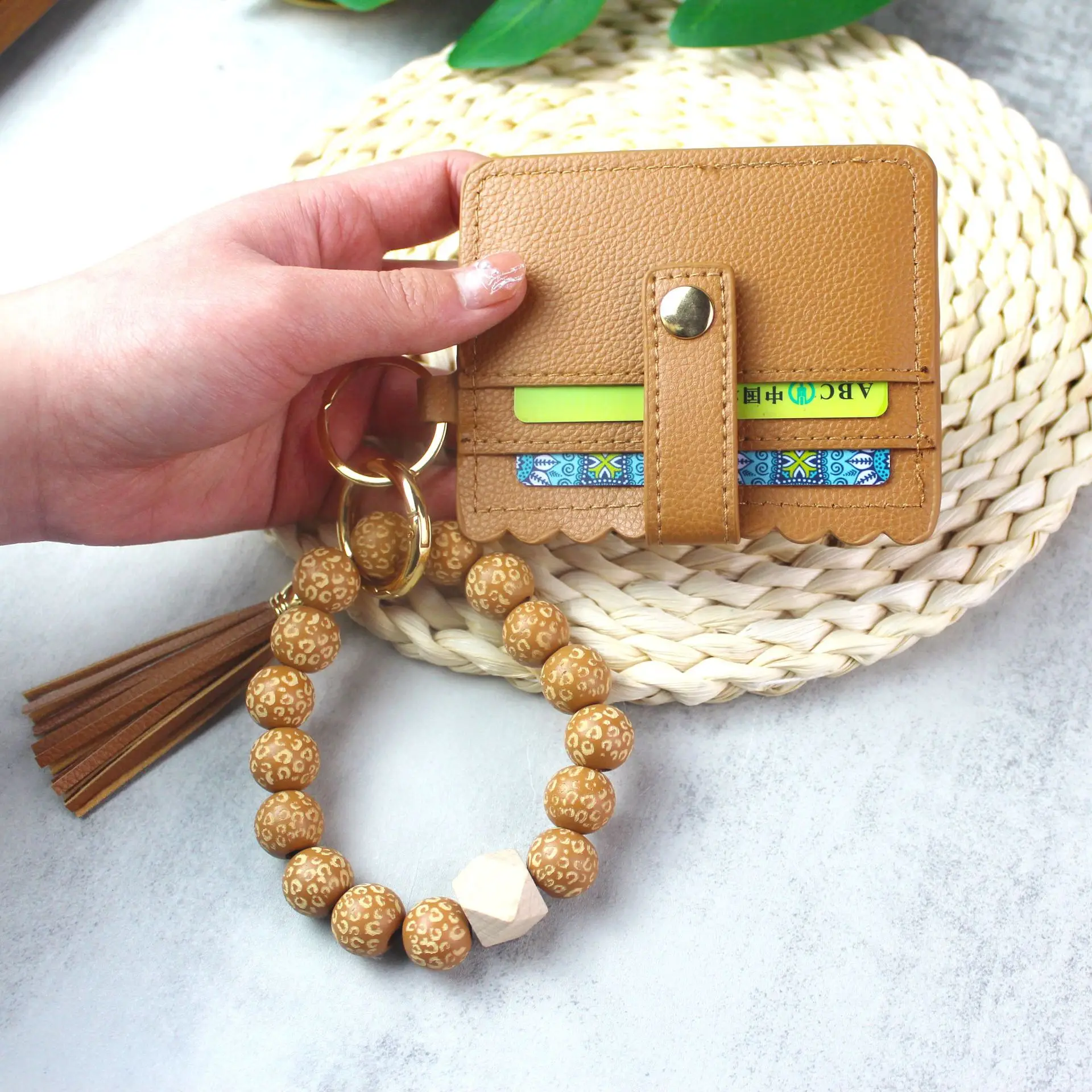 

New Fashion Leopard Wood Bead Bracelet Keychin for Women Tassel PU Leather Bag Pendant Leopard Print Wrist Bag Keychain Female