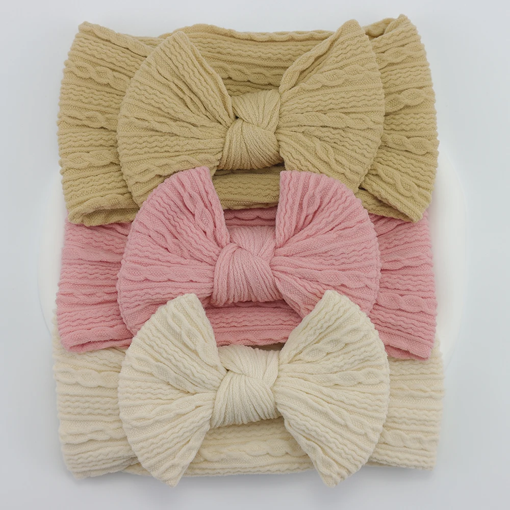 Рисунок 2 - вязаные детские повязки на голову