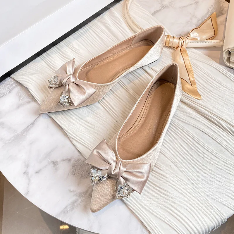 Size 34-43 Women Spring Flats Bling Rhinestone Bowknot Satin Silk Vamp Slip on Fashion Wedding Party Bridesmaid Shoes Loafers