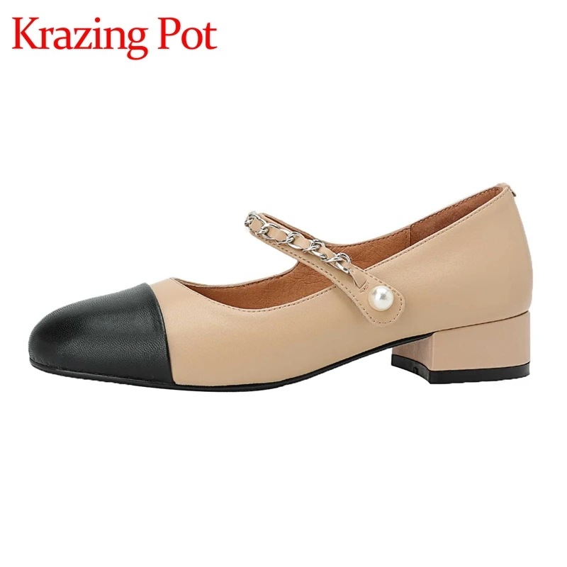 

Krazing pot 2022 spring new big size genuine leather round toe med heel mixed colors pearl chain Korean style women pumps L83