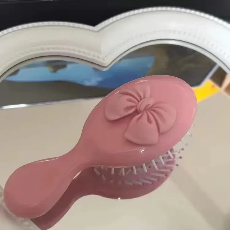 Гребень с ручкой и мультяшным рисунком для массажа головы Антистатическая